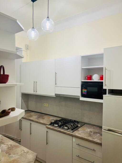 Spacious 2 Bedrooms In The Center Of Ереван Екстериор снимка