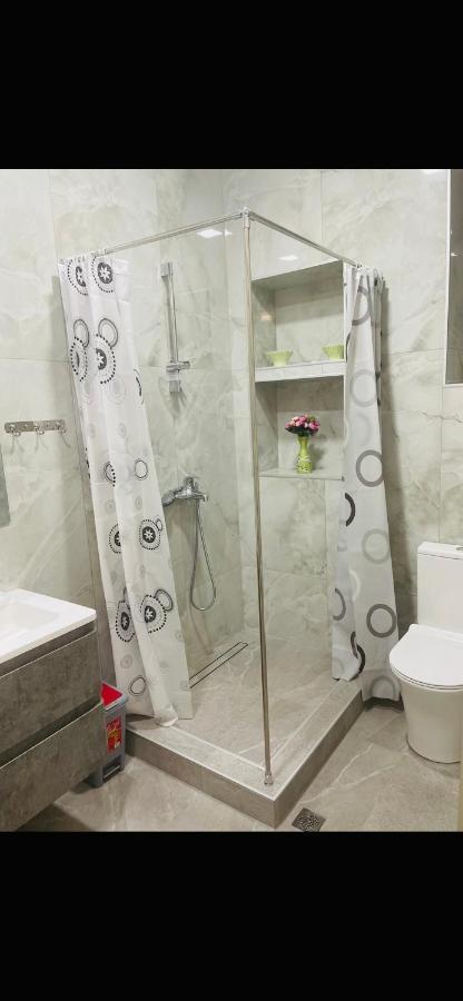 Spacious 2 Bedrooms In The Center Of Ереван Екстериор снимка