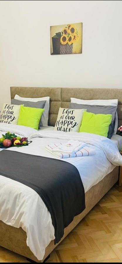 Spacious 2 Bedrooms In The Center Of Ереван Екстериор снимка